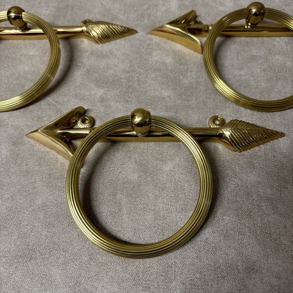 Vintage Set of (3) Solid Brass Towel Holders Arrow Design - Picture 4 of 9
